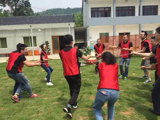 “向梦想出发” 币游国际销售团建活动完善绽放